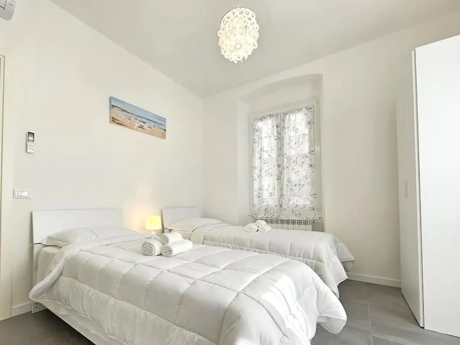 Elegante A Due Passi Dal Centro Apartment Rapallo 0*,